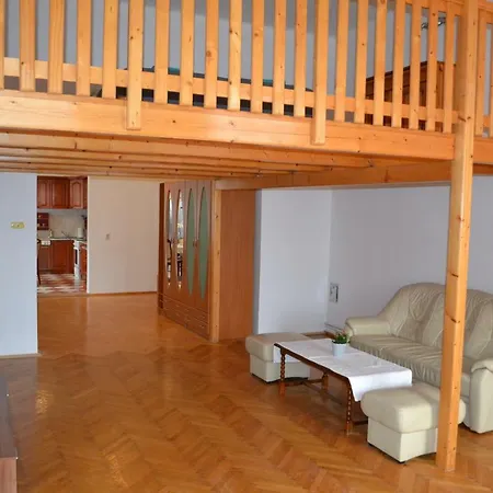 Apartment Rajczi 2 Apartman